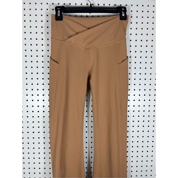 Fabletics oasis ribbed kick flare pants size S - Picture 2 of 7